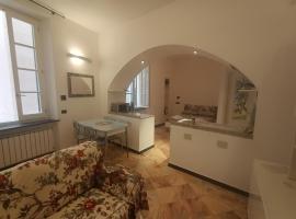 Porta Soprana Lodge，位于热那亚的木屋