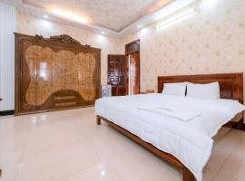 FGMN HOTEL Pleiku，位于Plei Brel (2)的酒店