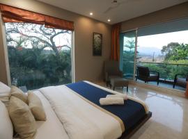 Pool Villas with Cook by Baya Resorts - Karjat，位于卡尔贾特的酒店