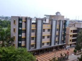 Hotel Yogiraj，位于舍地的酒店