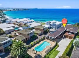 WATERFRONT HOME WITH POOL / SHELLHARBOUR