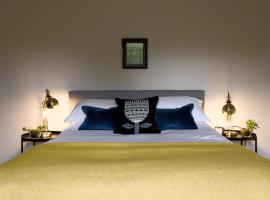 The Beeches - Chatsworth Apartment No 5 - Sleeps 4，位于巴斯洛的酒店
