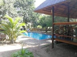 Utshwayelo Kosi Bay Mouth Lodge & Camp，位于Manguzi的豪华帐篷