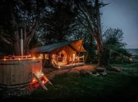 Safari Tent 5 With Log Burning Tub At Tapnell Farm