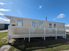 Remarkable Caravan- Chapel St Leonard's Skegness