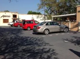 Amigos Bed & Breakfast - No loadshedding