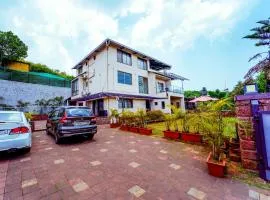 Hotel Strawberry inn, Mahabaleshwar