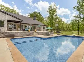 Farmington Villa Pool, 5 Mi to Razorback Stadium