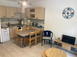 Appartement plage sables blancs，位于杜瓦讷内的酒店