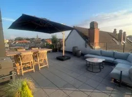 Penthouse with awesome terrace and free parking