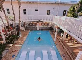 La Jamaca - An Island Vibe Hotel