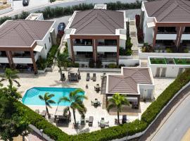 Xanadu Apartments at Blue Bay Golf & Beach Resort，位于威廉斯塔德的度假村
