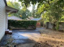 Cozy King Bed Cabin Fireplace