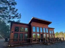 The Luxurious - River Ranch - Cabin Sleeps 9!