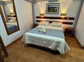 Hotel Alpamayo Guest House，位于瓦拉斯的酒店