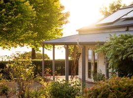 Country Oasis With River Views，位于Cygnet的酒店
