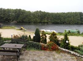Ośrodek Wypoczynkowy Sosenka，位于Załom的酒店