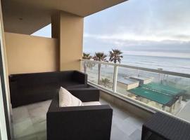 Oceanfront Condo Rosarito Downtown，位于罗萨里托的酒店