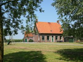 Authentic farmhouse in Zeeland Flanders，位于Eede的酒店