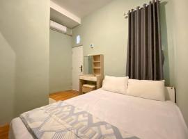 Duta Elite Kostel Syariah near RSUD Caruban Redpartner，位于茉莉芬的酒店