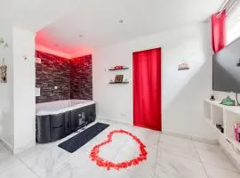 La belle Hirondelle - Love Room Jacuzzi