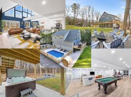 Big Villa,4 Masters, Heated Pool, Hot Tub, Sauna，位于Blakeslee的度假屋