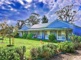 Marigold Cottage, A Blue Mountains Oasis- Spacious, Views & Kangaroos，位于Little Hartley的度假短租房