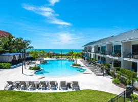 Anna Maria Beach Resort，位于霍姆斯海滩的尊贵型酒店