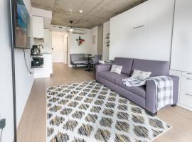 Luxurious condo downtown，位于蒙特利尔的酒店
