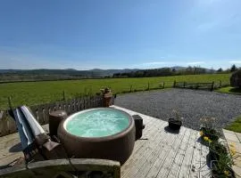 Drumhead Cottage Finzean, Banchory Aberdeenshire Self Catering with Hot Tub