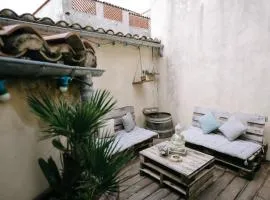 Charming Village House in the Heart of Isle-sur-la-Sorgue