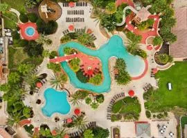Resort Lazy River Arcade 15mi from Disney