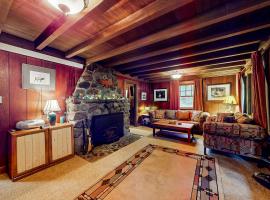 Sandy River Cabin，位于桑迪的酒店