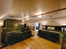Historic Tapoco Lodge Resort，位于Tapoco的酒店