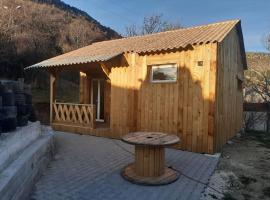 chalet Le Géranium，位于Briançonnet的酒店