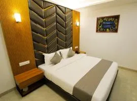 Hotel The Grand