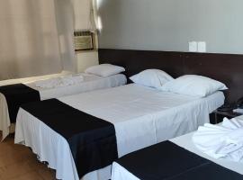 Hotel La Rocca, Goiânia，位于戈亚尼亚Setor Aeroporto的酒店