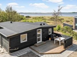2 Bedroom Awesome Home In Højslev，位于霍伊斯莱乌的酒店