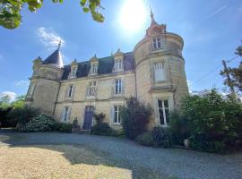 LE CHATEAU Ste MARIE，位于Fors的酒店