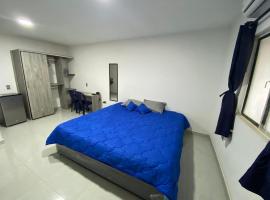 Comfortable apartment very close to the airport，位于库库塔的宠物友好酒店