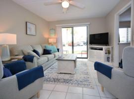 Beachside Bliss-Courtyard Villa-Beachside condo，位于圣奥古斯丁海滩的酒店