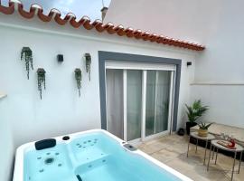 Cartaxo Riverside - Villa with Jacuzzi few minutes from Lisbon，位于卡尔塔舒的乡村别墅