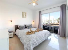 Amazing 2 bedroom flat with Beachfront and Pool, Paraíso del Sur A306，位于帕莱索海滩的自助式住宿