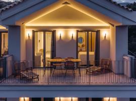 Trizonia Mare Suites，位于特里佐尼亚的酒店