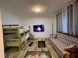 Necaj Apartment，位于Dushaj的酒店