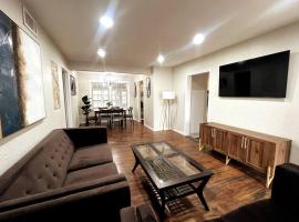 Spacious Lawton Escape with Game Room Near Fort Sill Sleeps 6，位于劳顿的度假屋