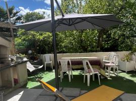 PARENTH&Egrave;SE Chambre Cosy proche Centre et Gare，位于昂古莱姆的Spa酒店