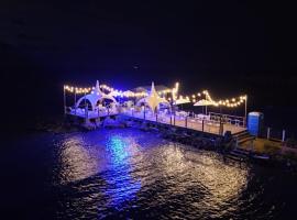 Hotel La Fragata，位于科韦尼亚斯的酒店