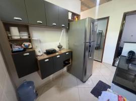 hospedagemsaopedro apartamento com garagem a 13 km de Cabo frio 22 km de arraial do cabo，位于圣佩德罗-达阿尔德亚的酒店