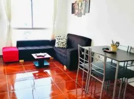 Pleasant Top Level Apartment Close to Shops